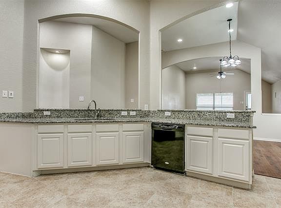 5th image of 52 N Highland Dr