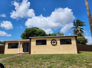 18620 NW 8th Rd, Miami Gardens, FL 33169