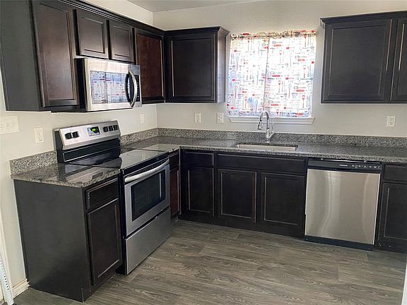 4th image of 4618 Pickett St