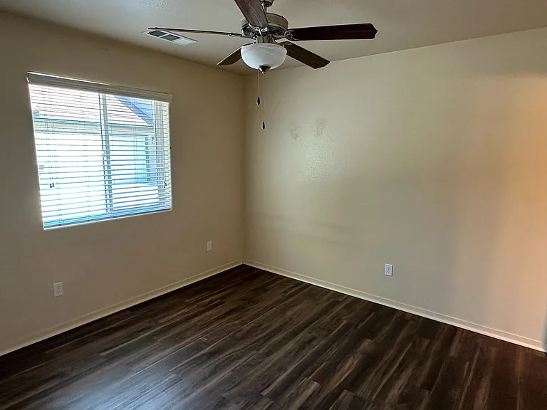 2011 Bella Oaks Dr — Photo 12