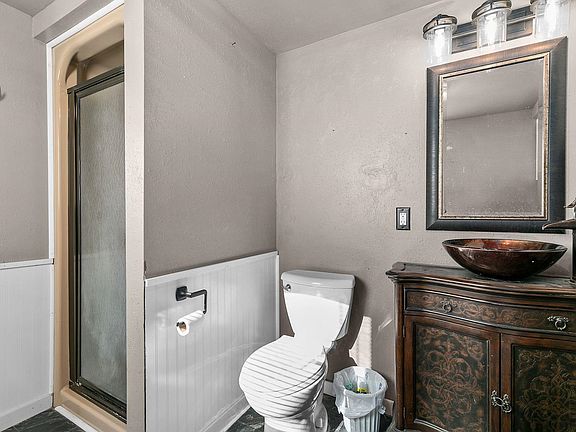 5th image of W7185 County Road P