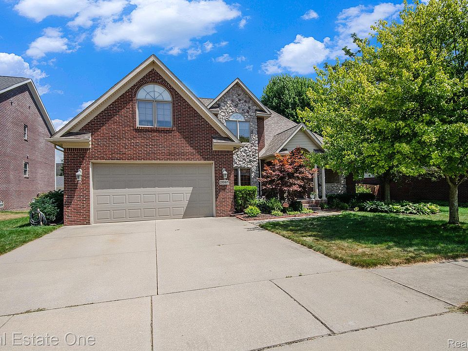 1st image of 21067 Fellrath Ave