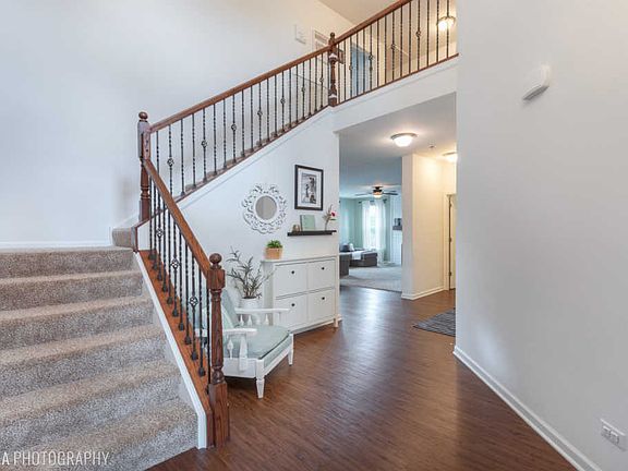 2nd image of 2850 Braeburn Way