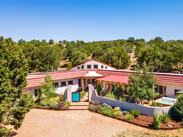 1 Sunlit Dr E, Santa Fe, NM 87508