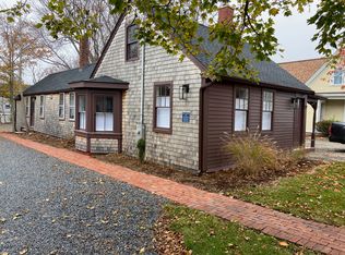 27 Pleasant St, Hyannis, MA 02601