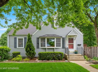 1017 E Willow Ave, Wheaton, IL