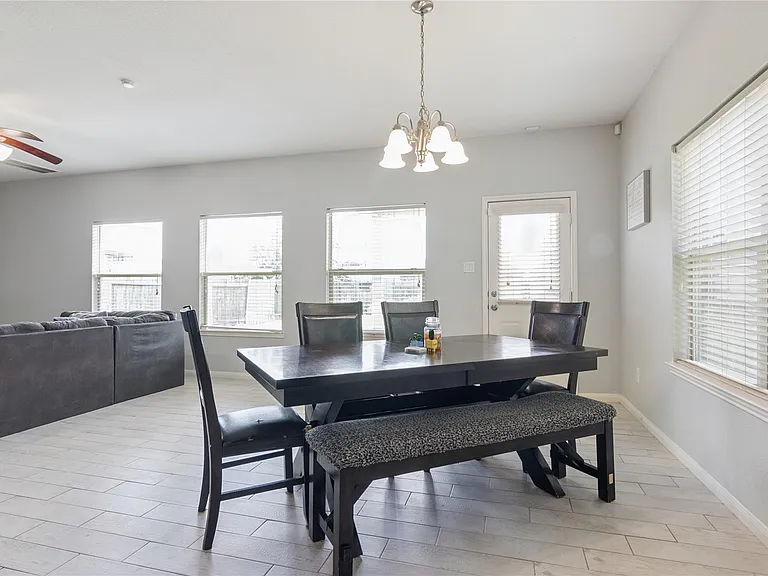 5218 Misty Ln — Photo 8