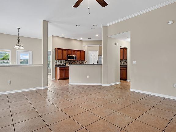 5th image of 307 San Rafael Dr