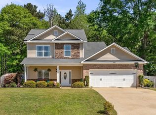 204 Cove Creek Dr, Opelika, AL 36804