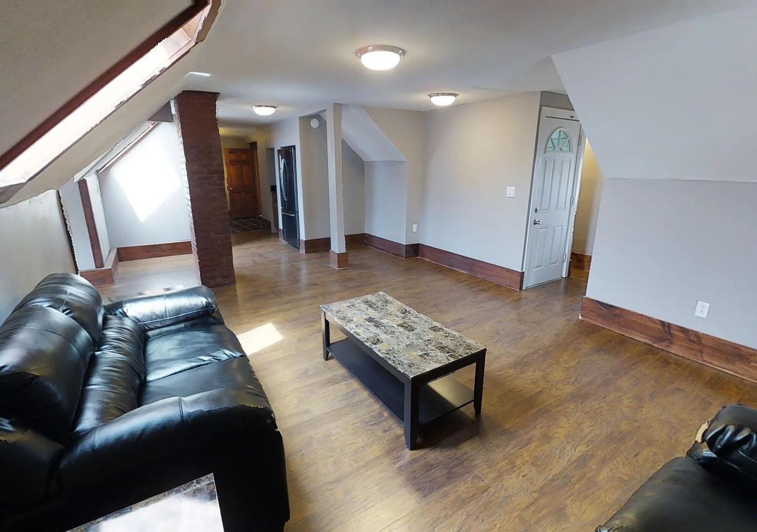 3 bed, $2,475 — Photo 1