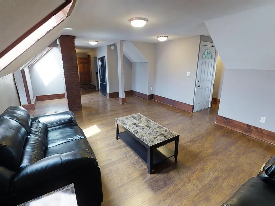 105 Comstock Ave #4