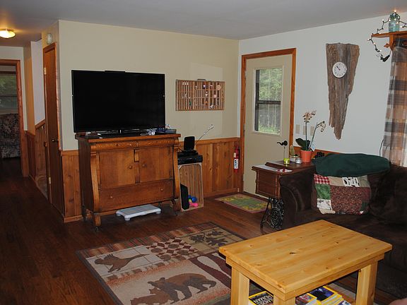 3rd image of 48 N Greenwood Dr