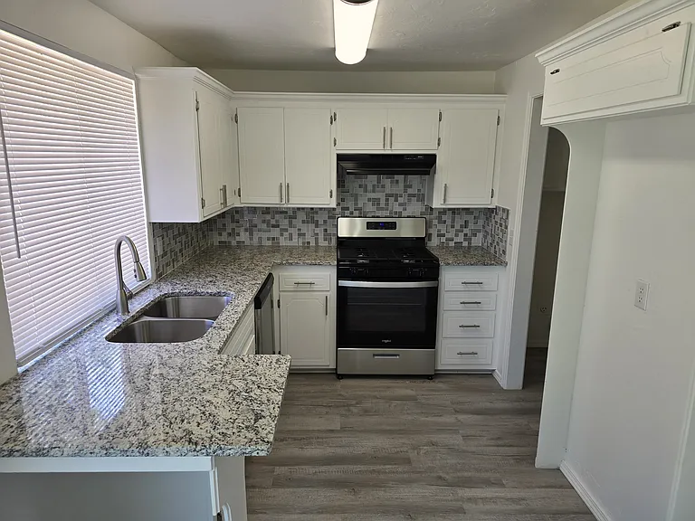 4116 SE 45th Ter — Photo 2