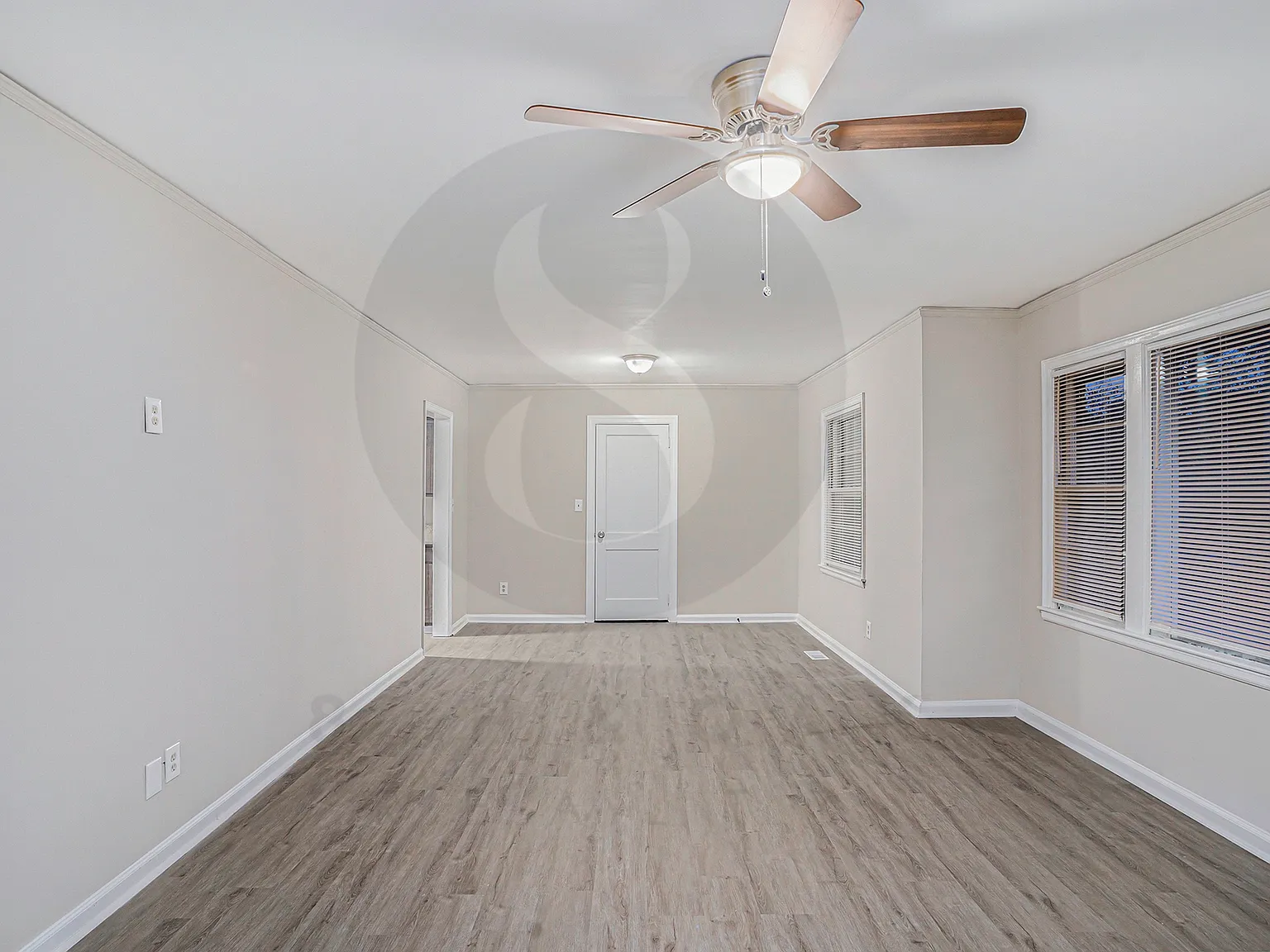 4 bed, 1212 sqft, $1,795 — Photo 2