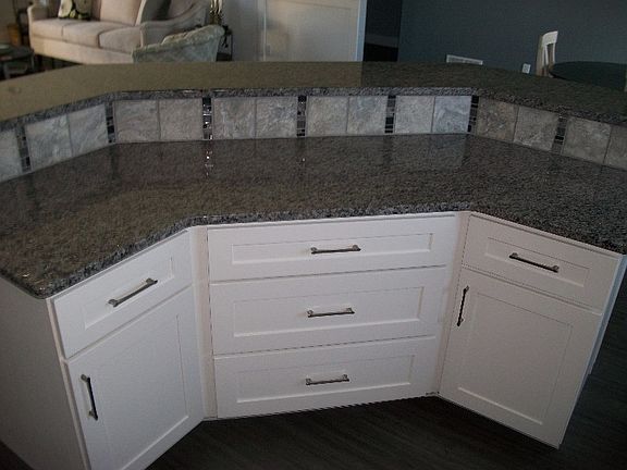 3rd image of 8507 Cottonwood Dr