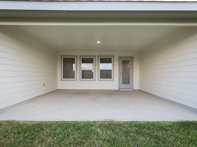 31514 Avebury Lake Ln — Photo 39