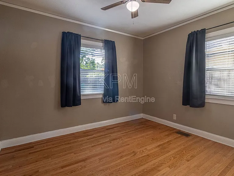 1421 Buena Vista Ave — Photo 18