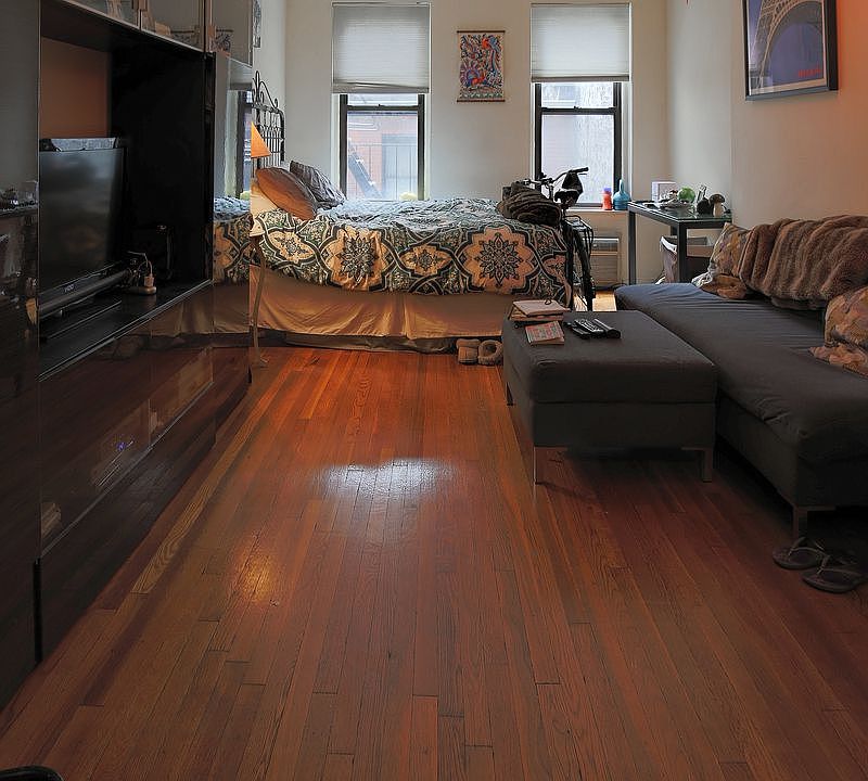 2nd image of 348 E 76th St APT 2C
