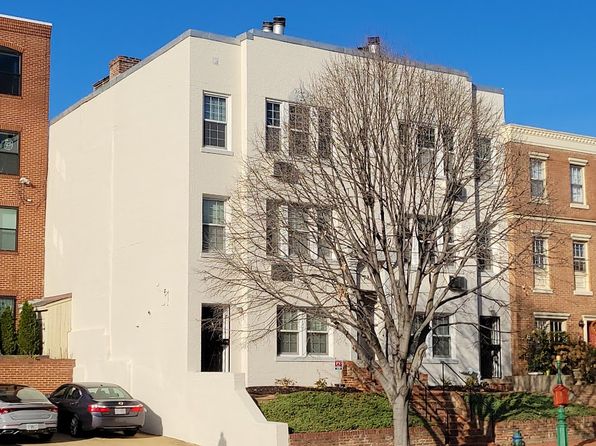 733 6th St SE APT 4
