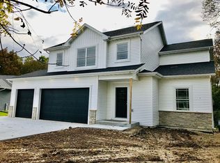 3550 Falcon Ridge Ct, Janesville, WI 53548