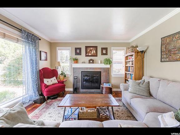 5th image of 2556 E Gregson Ave