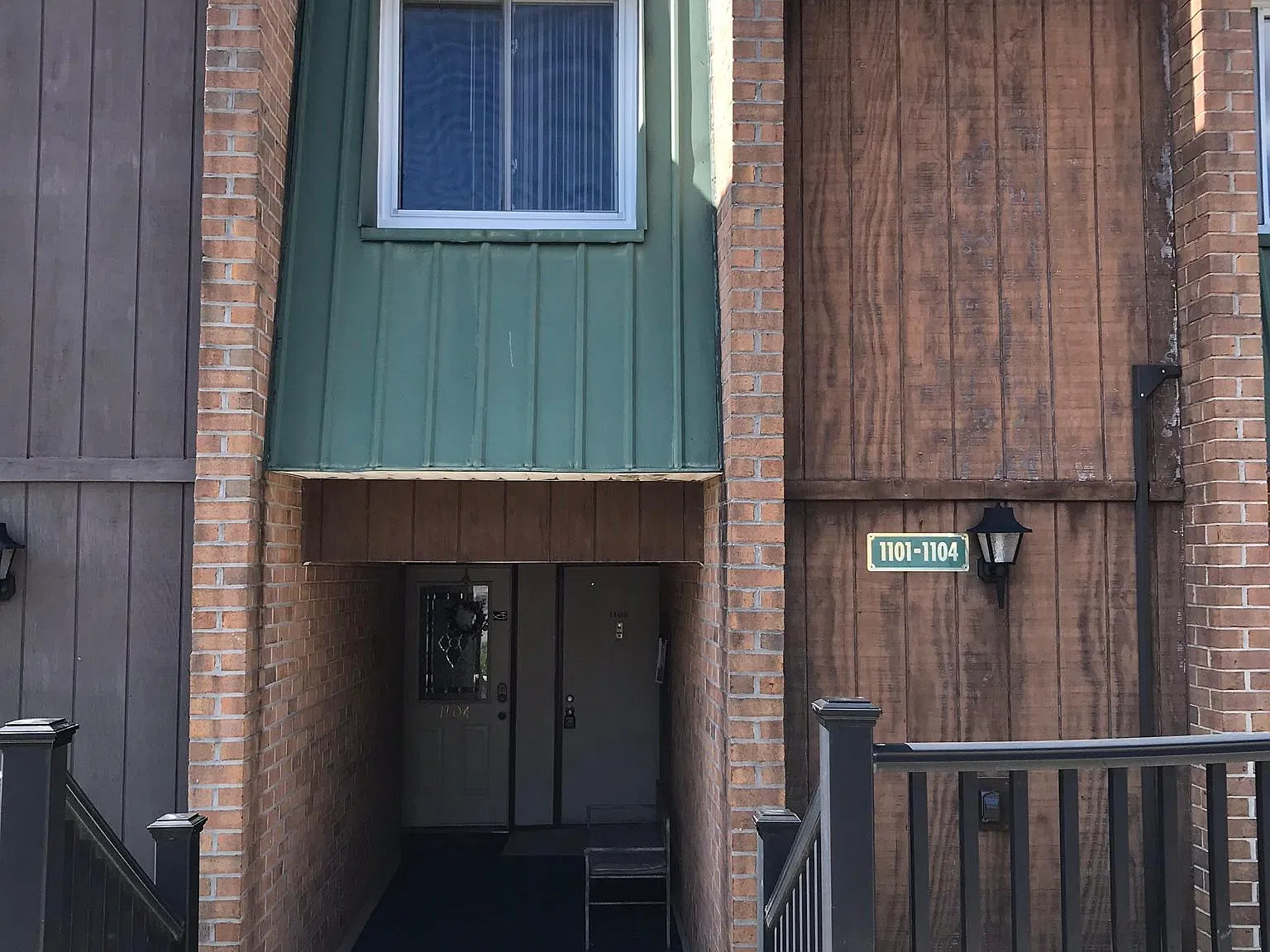 3 bed, 1075 sqft, $2,150 — Photo 2