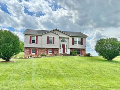 155 Page Farm Rd, Mount Airy, NC, 27030