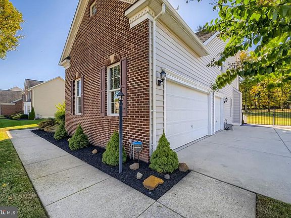 3rd image of 1517 Devere Dr
