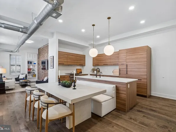 1111 Walnut St #9, Philadelphia, PA 19107
