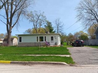 309 Roberts St, Auburn, MI 48611