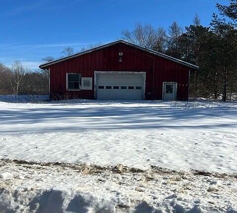 2nd image of 580 Saint George Road