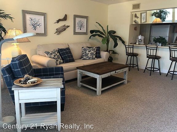 4th image of 6909 N Lagoon Dr #3B