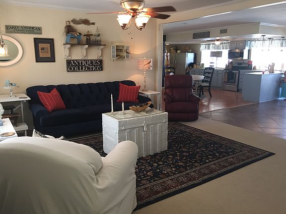 3rd image of 2638 E Sahuaro Dr
