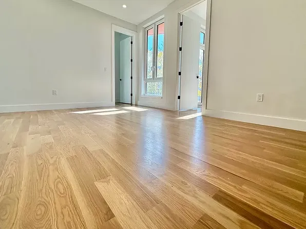 391 Meeker Ave, Brooklyn, NY