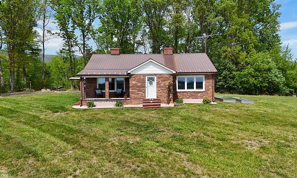 1st image of 60 Edwin Ln
