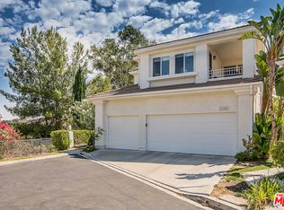 22404 Pinewood Ct, Calabasas, CA 91302