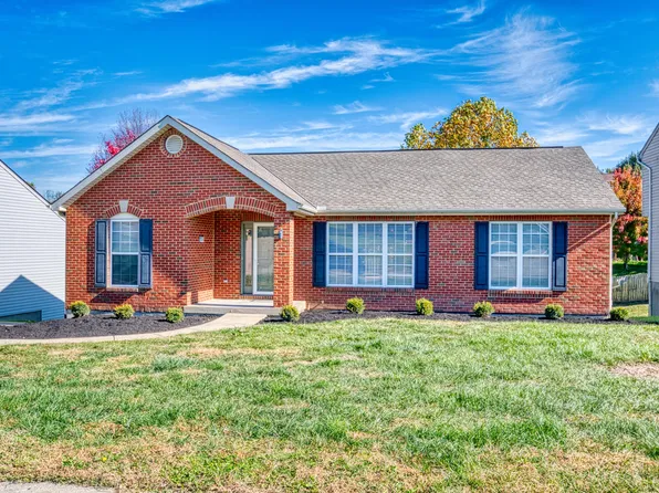 1020 Meadowbrook Ct, Hebron, KY 41048