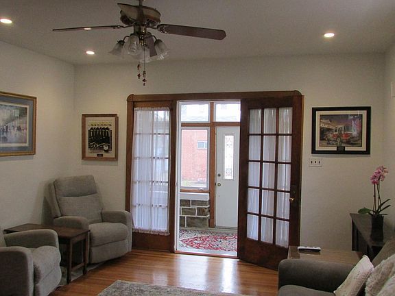 4th image of 7203 Lawndale Ave