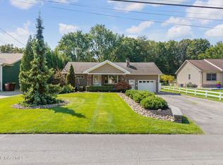 6 Brentwood Ln, Schenectady, NY 12306