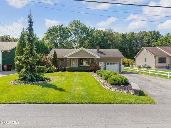 6 Brentwood Lane, Schenectady, NY 12306