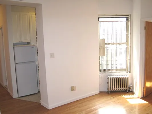 Rented by J. Lemle Real Estate | media 17