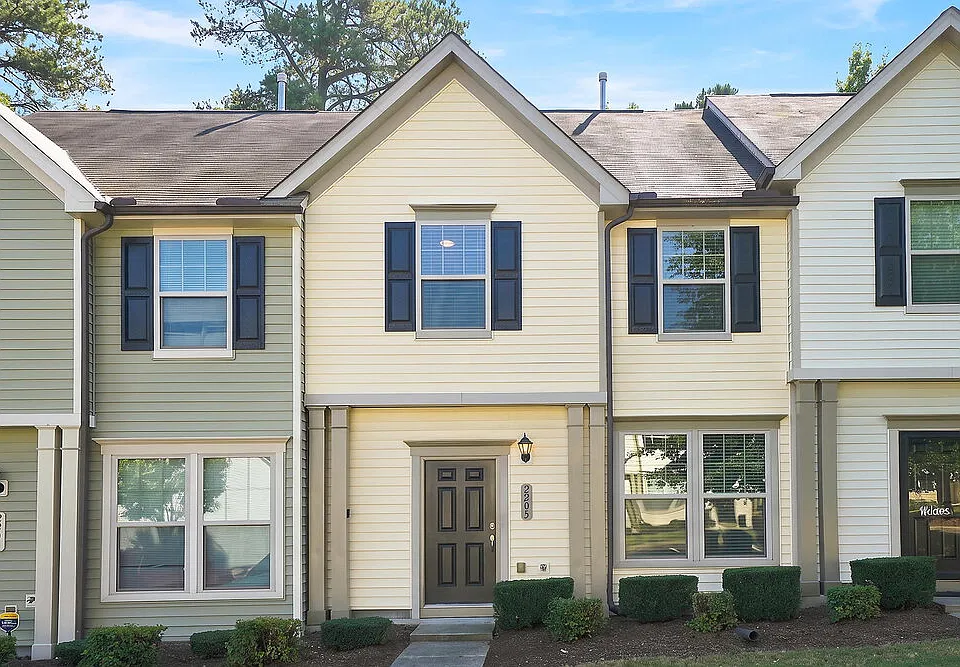 2203 Sunny Cove Dr