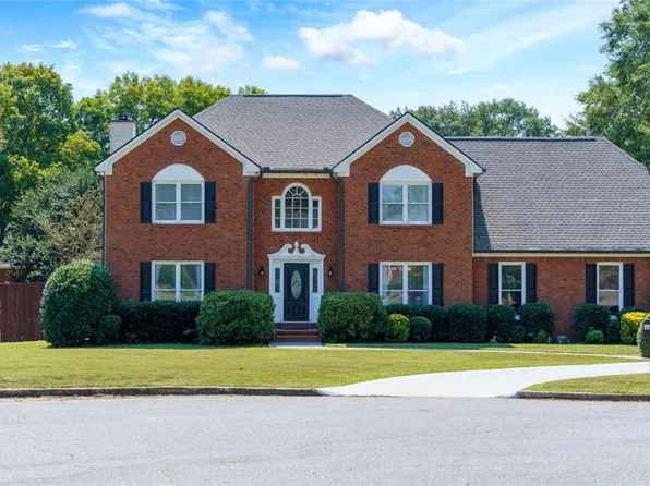 275 Briar Patch Ln, Cartersville, GA 30120