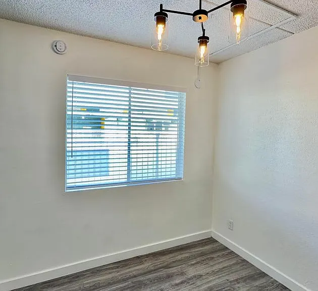 Park West Apartments — Photo 48