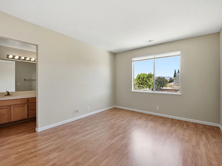 3808 Alder Ave — Photo 22