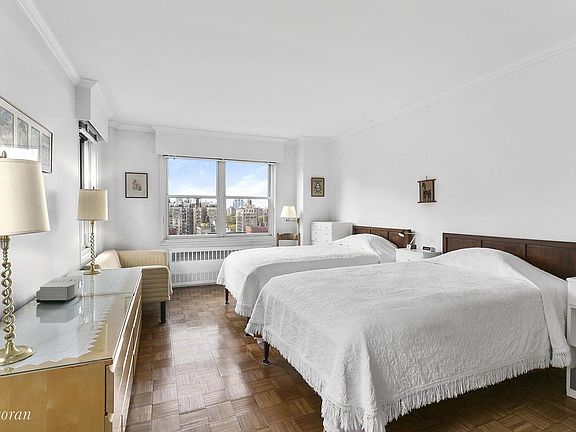 5th image of 1197 Park Ave #15F