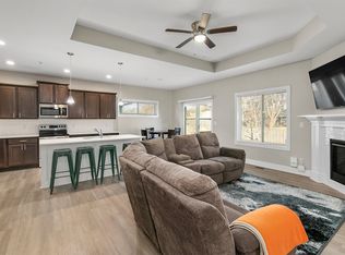 4469 Lower Beaver Rd, Des Moines, IA 50310