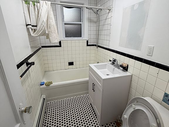 4th image of 53 Grant Pl Floor 2