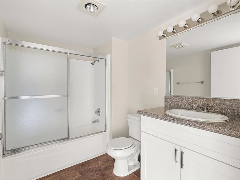 Ironwood Apartments — Photo 38