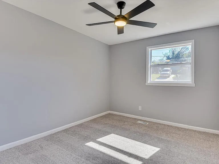 2202 Vireo Dr — Photo 35